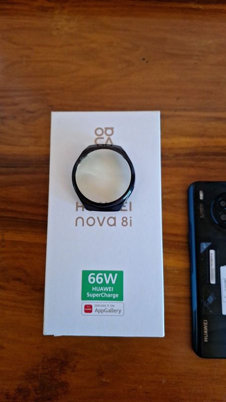 Nova 8i plus GTE-2 watch for sale. 6Gb RAM, 128Gb storage