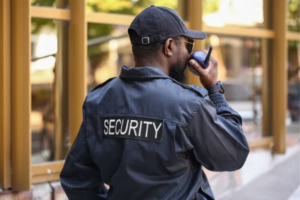 GRADE C MALE SECURITY OFFICERS NEEDED!!!