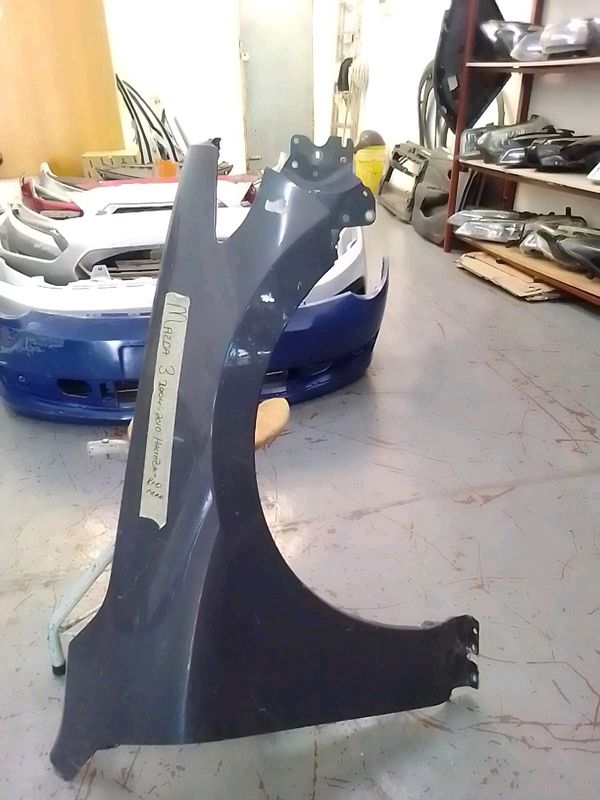 MAZDA 3 FENDER