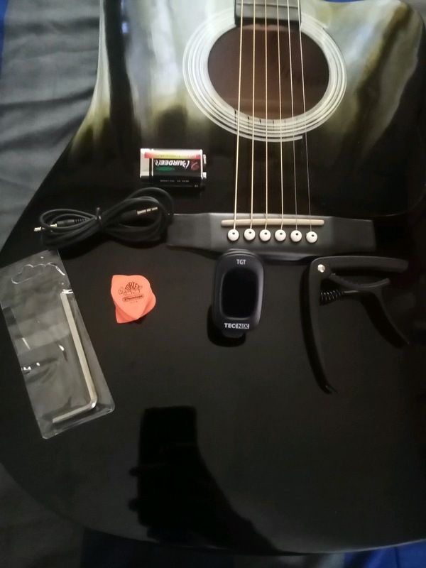 Acoustic electric guitar