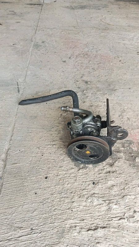 Tata universal power steering pump modified for Ford