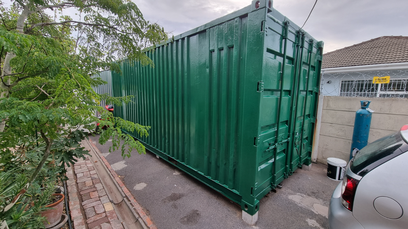 Shipping Container (6m Metal)