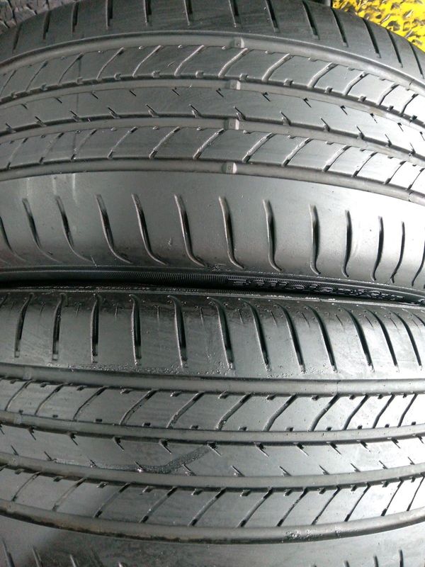 2x 205/50/17 normal Goodyear Tyres 89%thread excellent conditions