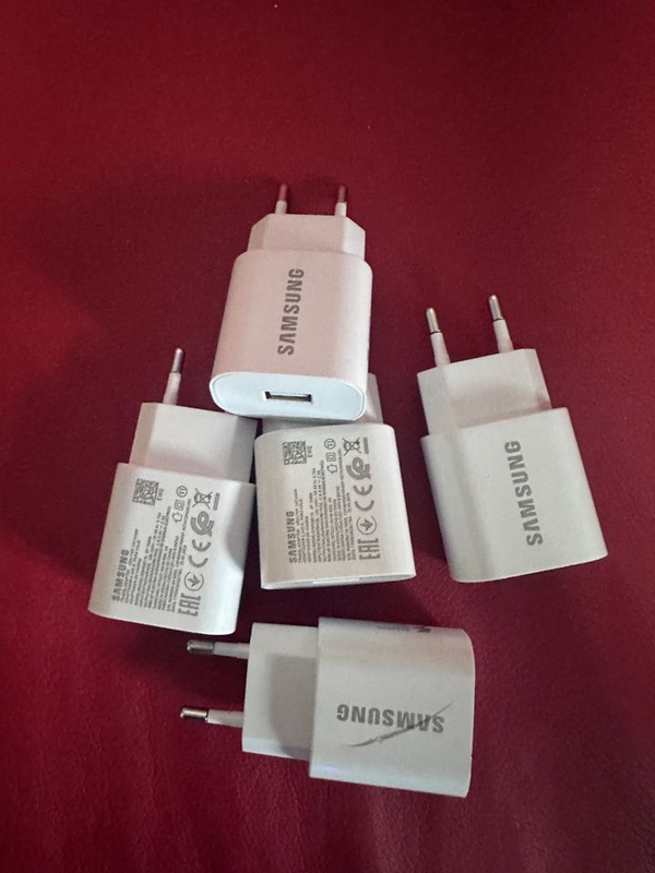 Samsung Traveler Adapter,Compatible with all devices.This is only adapter with no cable.Open box