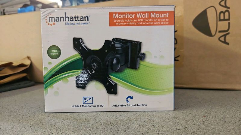 Monitor wall mount