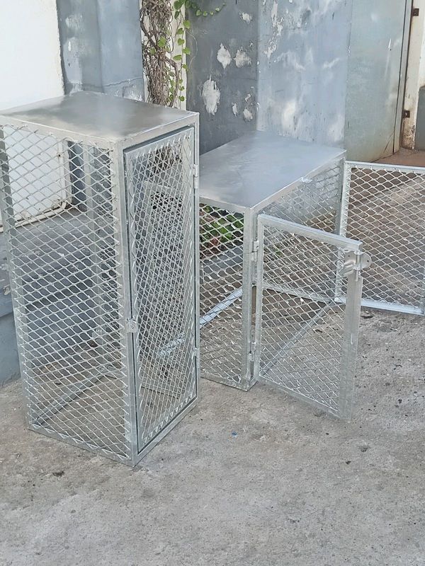 Galvanised gas cages