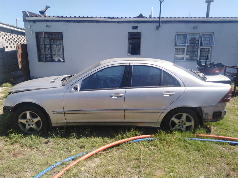 Mercedes Benz C270 CDI (Breaking up for Spares)