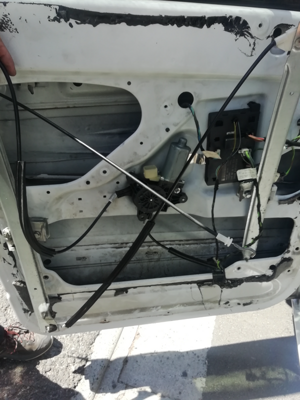 Vehicle window mechanism repairs R750