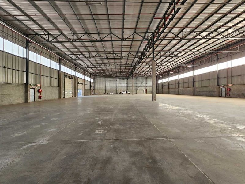 Industrial Warehouse To Let in Plumbago Business Park, Kempton Park