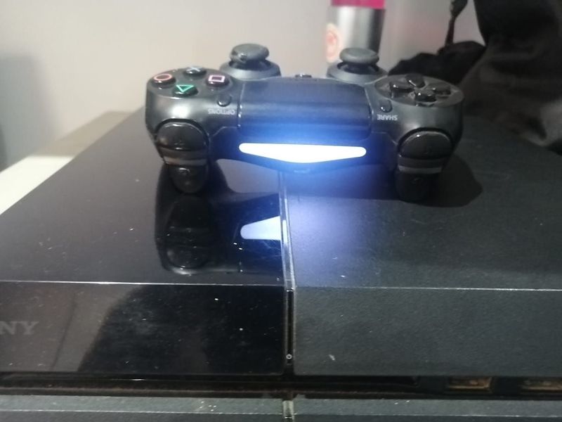 Ps4 1 controller 2 games