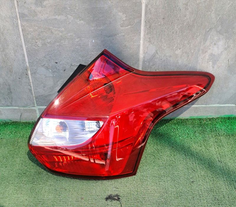 Ford focus right rear taillamp