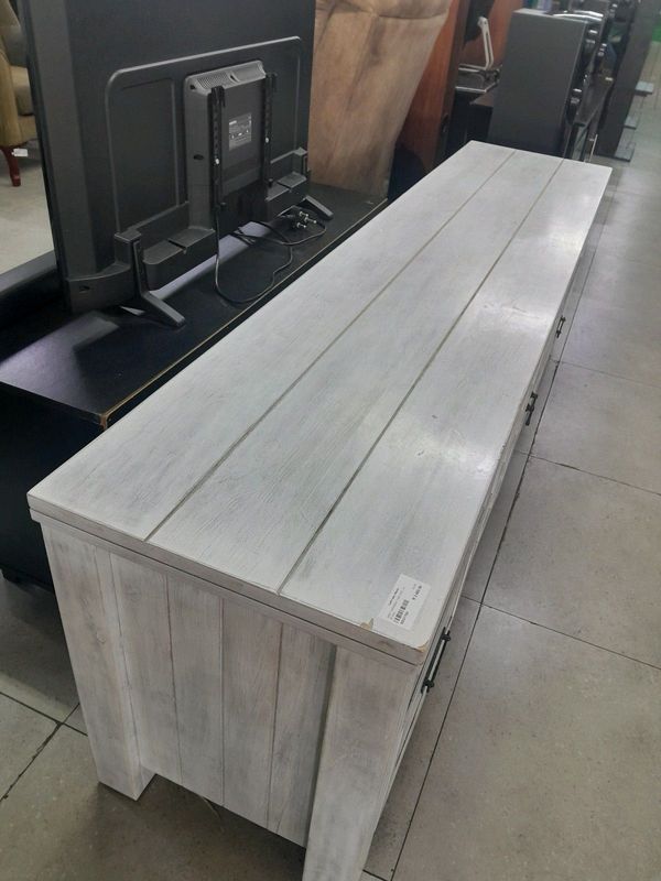 WOODEN TV STAND LENGTH:1.98 cm