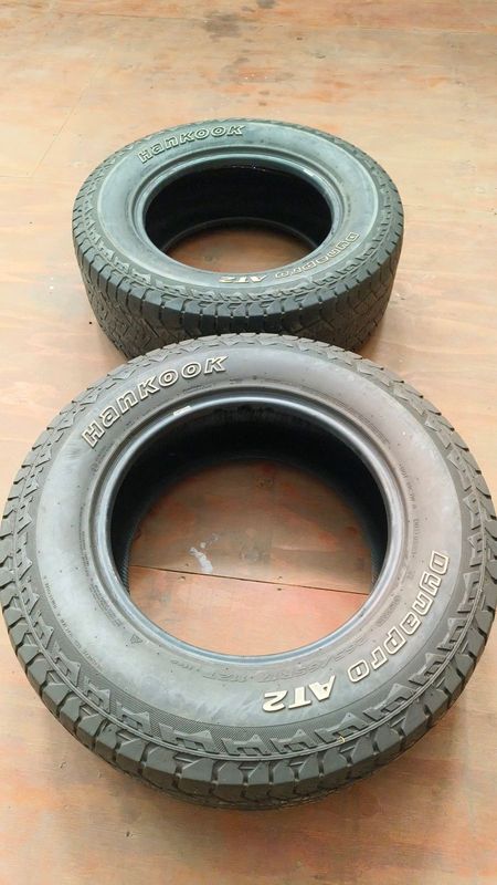 A/ T tyres 265/65R17