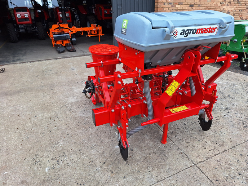 New Agromaster 2 row mechanical planters available for sale at Mad Farmer SA