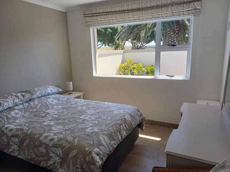 Double room to rent for single occupancy in shared house in Noordhoek