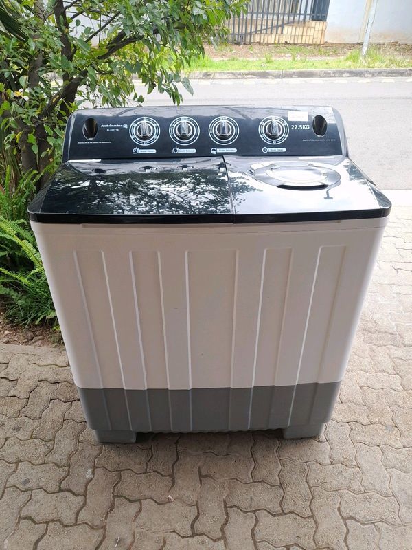 Kelvinator 22.5kg top loader washing machine 125Mar24