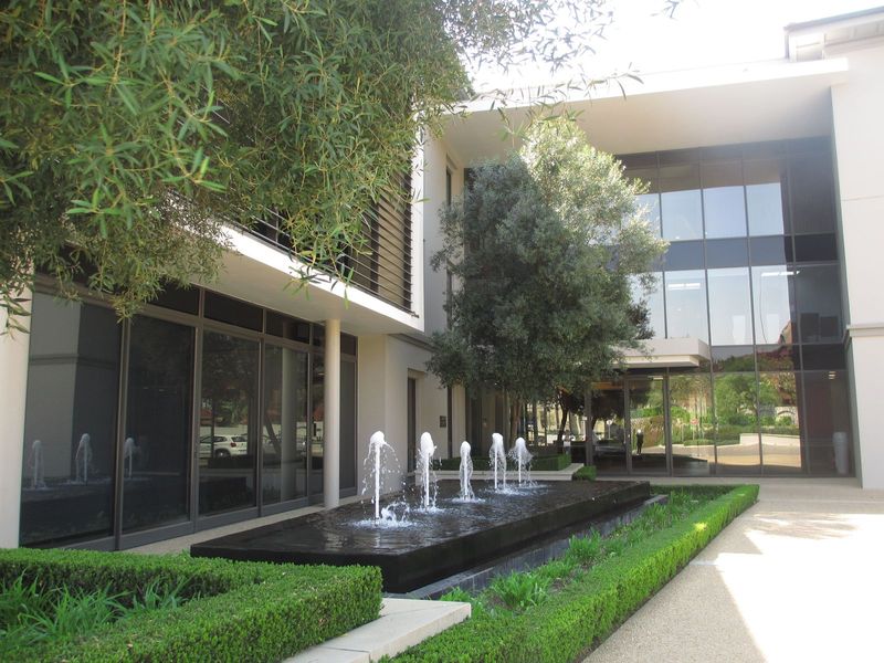 Spacious office space available to let in the prime location of Fourways - ideal for business needs