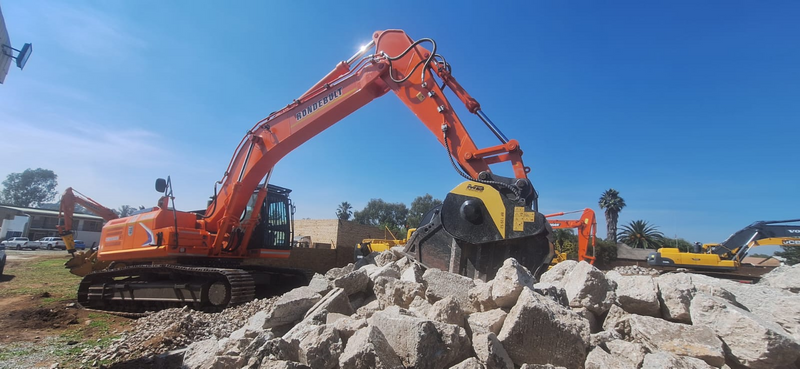 2023 Rondebult CDM6336 (30ton) Excavator - New - R2,975,000 excl VAT