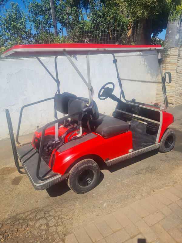 CLUB CAR GOLF CART