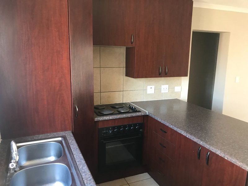 2 Bedroom Flat For Sale in North Riding