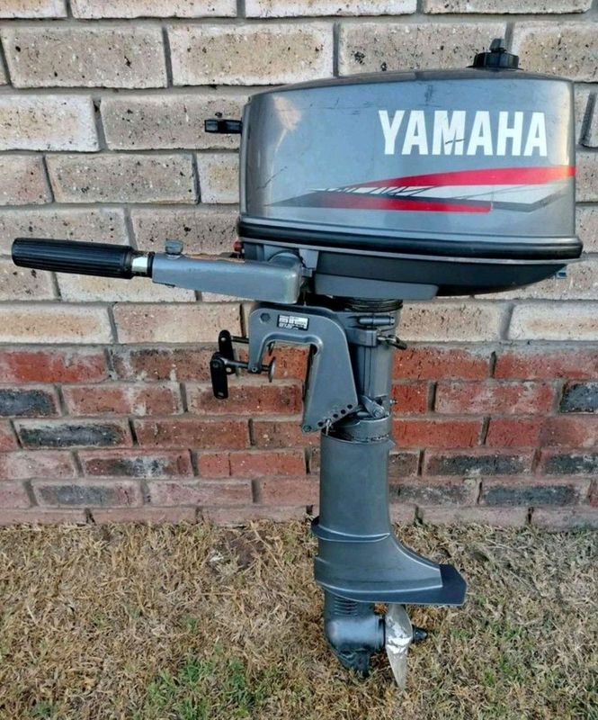 Yamaha 5hp tiller arm outboard motor