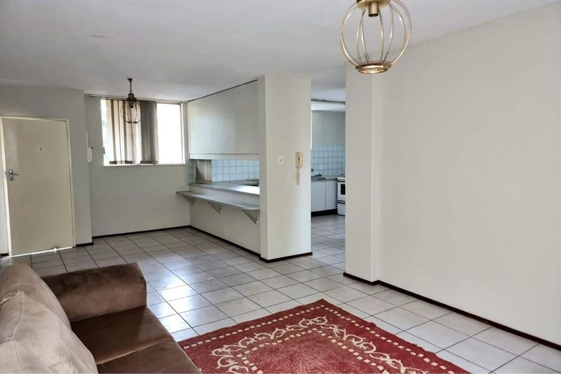 4th Floor apartment in secure complex in Ferndale with a tenant providing R7000p/m income.