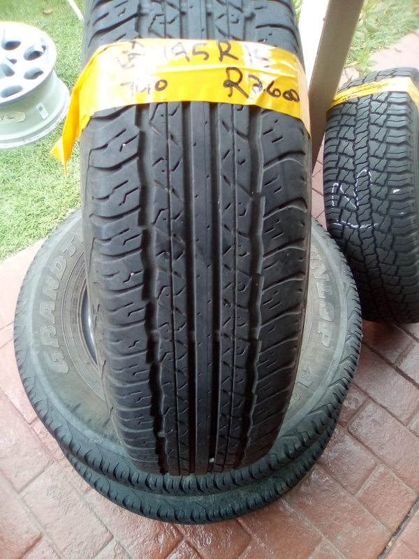 Set Taxi tyres 195R15 Dunlop AT20 70%