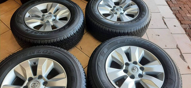 17&#34;inch magrims and tyres for Toyota hilux for sale