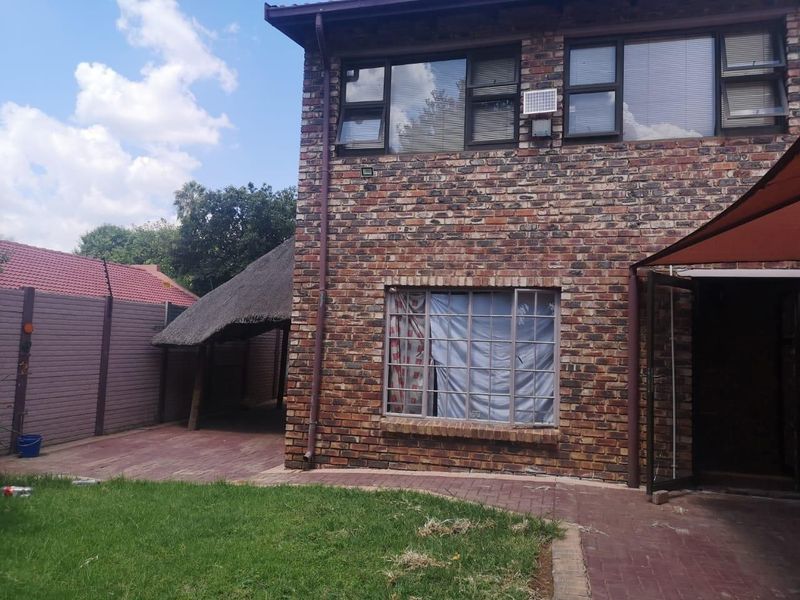 House in Bo-dorp To Rent