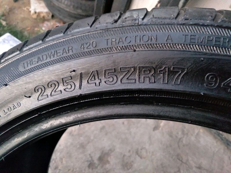 2x 225/45/17 normal Tyres 80%tread excellent conditions