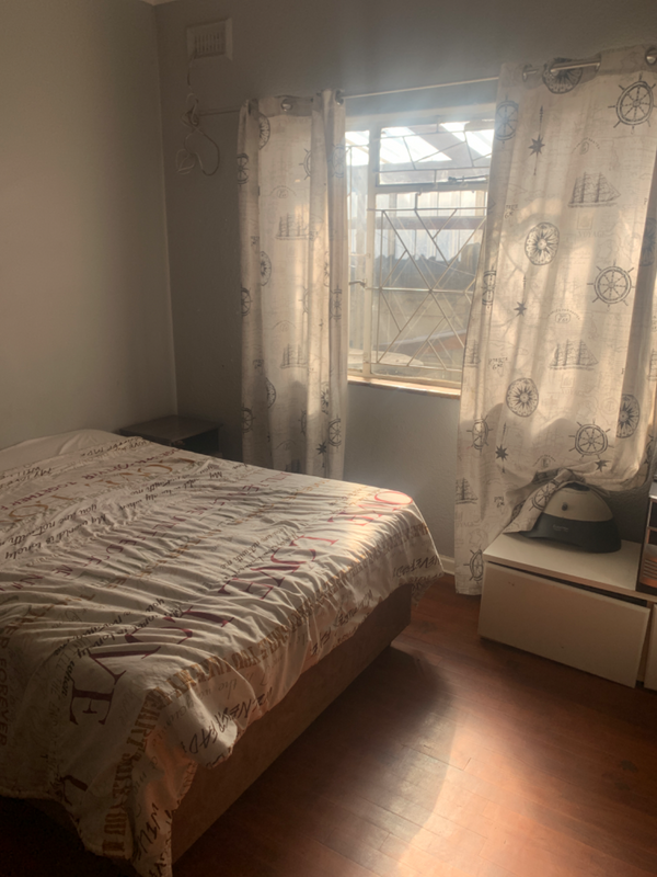 Decent size room to rent in Parow