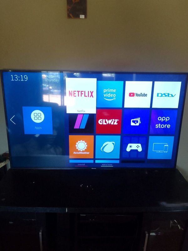Hisense 65inch smart tv with remote