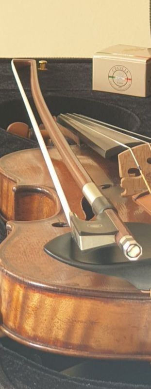 Quality Violin, Viola and Cello bow rehairs.