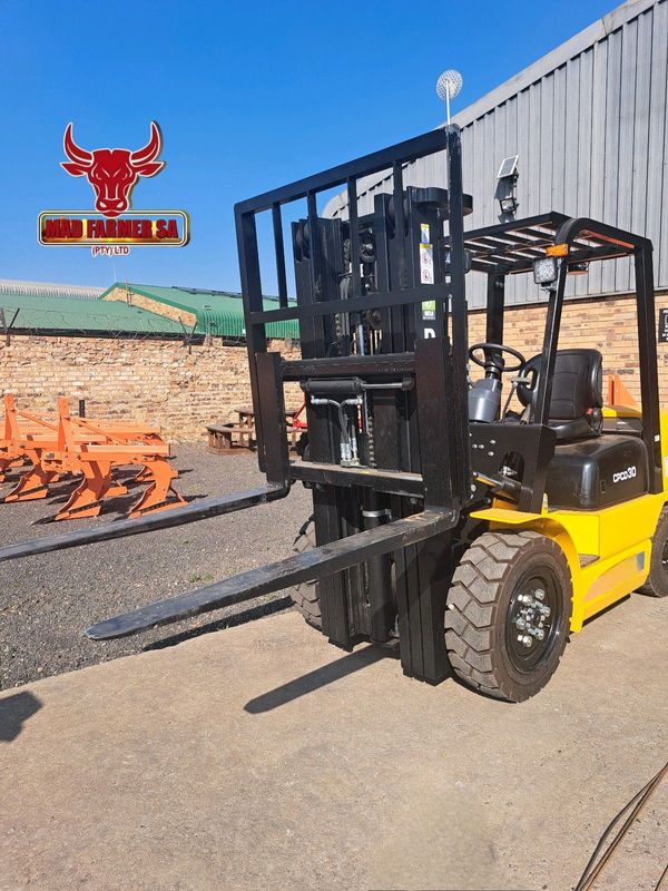 New 3 ton Diesel Forklifts available for sale at Mad Farmer SA