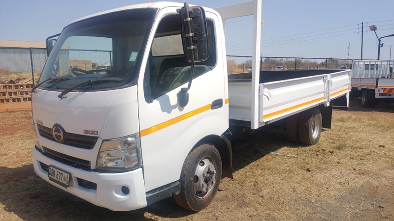 2015   HINO 300 814 (AUTO) DROPSIDE TRUCK FOR SALE (T4)