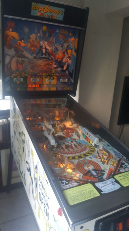 Bally Bugs Bunny&#39;s Birthday Bash Pinball Machine