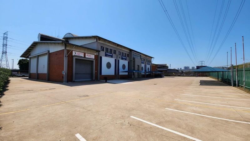 2&#39;656m2 Warehouse to Rent in Umgeni Business Park | Swindon Property