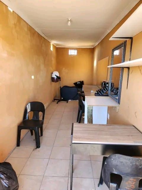 BRAND NEW SALON IN MOSHAWAE NEXT TO MOSHAWANE PRIMARY SCHOOL