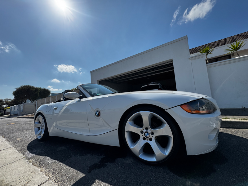 2005 BMW Z4 Convertible