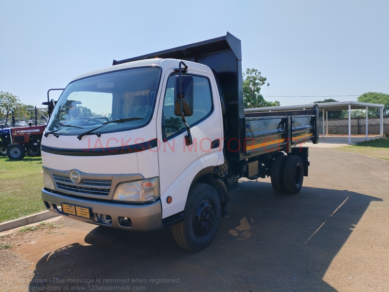 2011 - HINO 300_915 WITH DROPSIDE TIPPER BODY