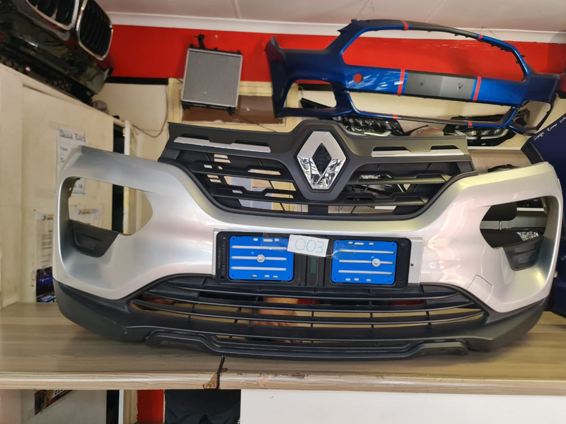 2022 RENAULT KWID FRONT COMPLETE BUMPER FOR SALE IN PRISTINE CONDITION