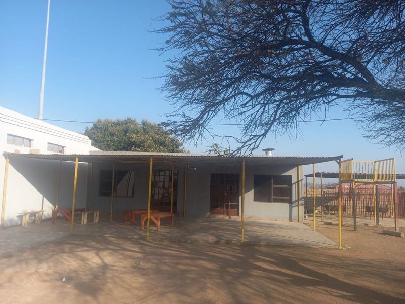 Commercial Property FOR SALE...!!!! In Brits Lethlabile!!!