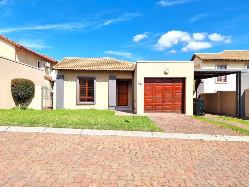 2 Bedroom 2 Bathroom Spacious House to Rent in Kyalami Hills