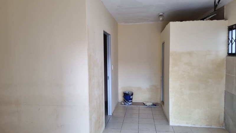 INVESTMENT PROPERTY WITH STABLE RENTAL INCOME FOR SALE IN OLIVEN-CASH BUYES ONLY.