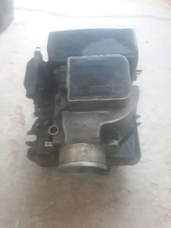 Mazda b6  160i engine spares