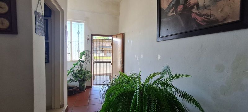 Two bedroom flat in Brakpan Central to rent