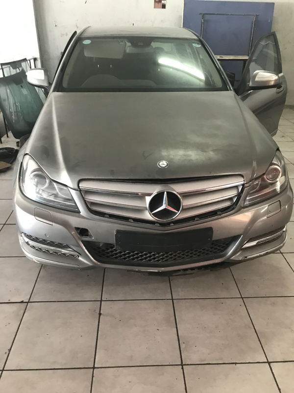 2012 Mercedes W204 C200 CDI (25k as is)