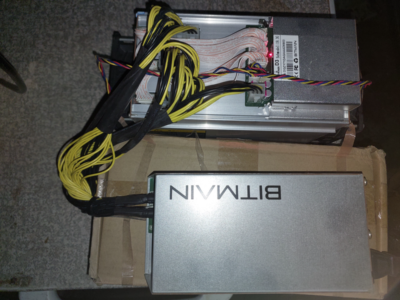 4 x Bitmain D3 Antminer with PSUs combo for sale.  R700 per combo.