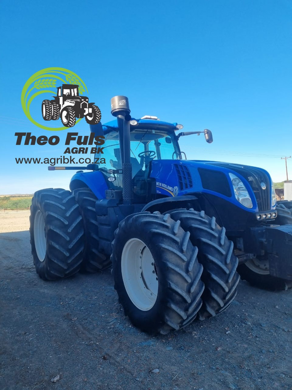 2015 New Holland T8.390