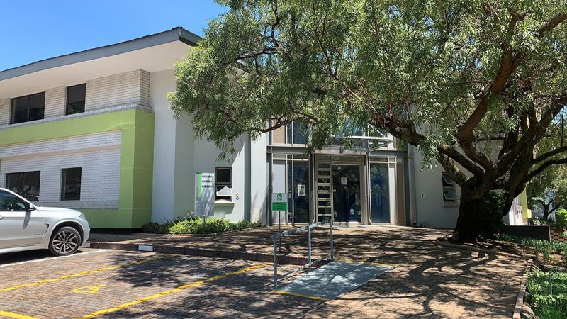 216m² Commercial To Let in Rivonia at R85.00 per m²